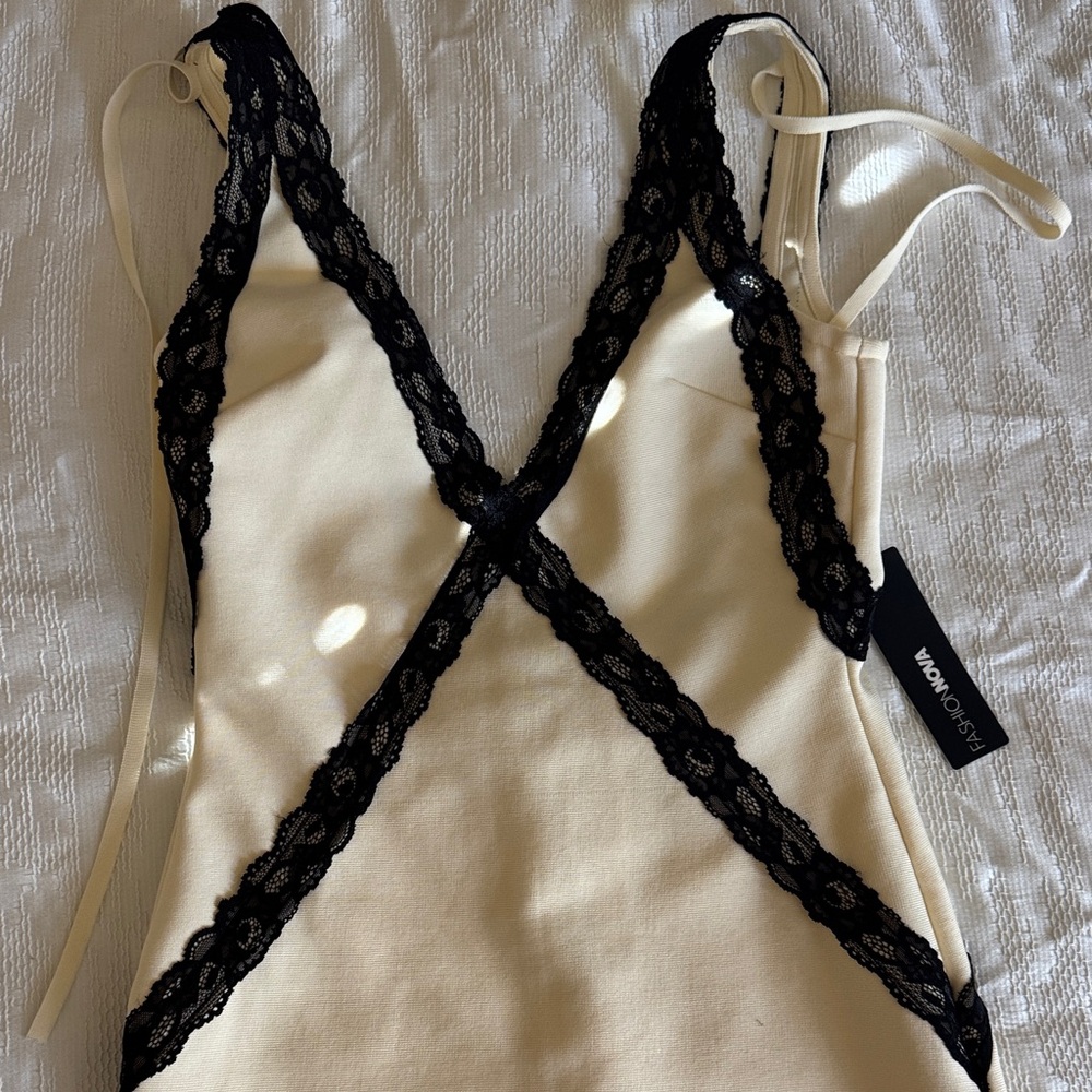 Fashion Nova dress bodycon size S new with tags